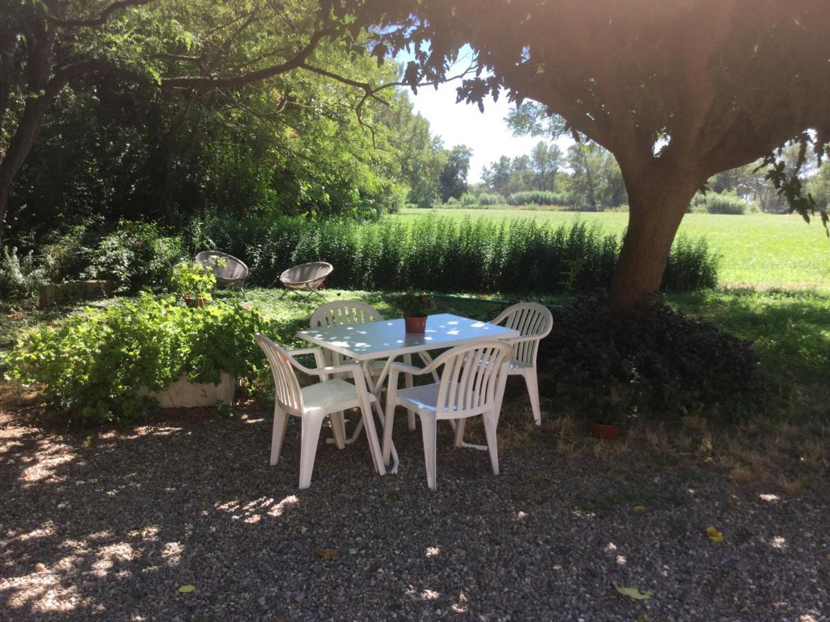 Appartement Dans Un Mas Provencal Istres Exterior foto